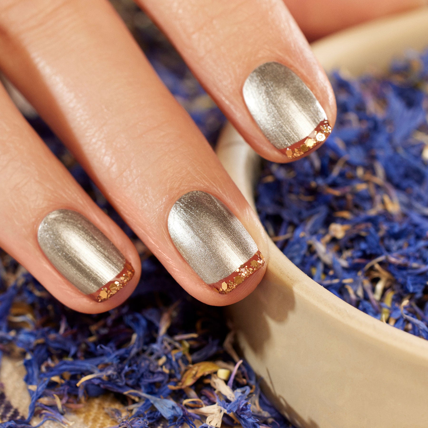 Nude And Gold Nails Designs to Try in 2024